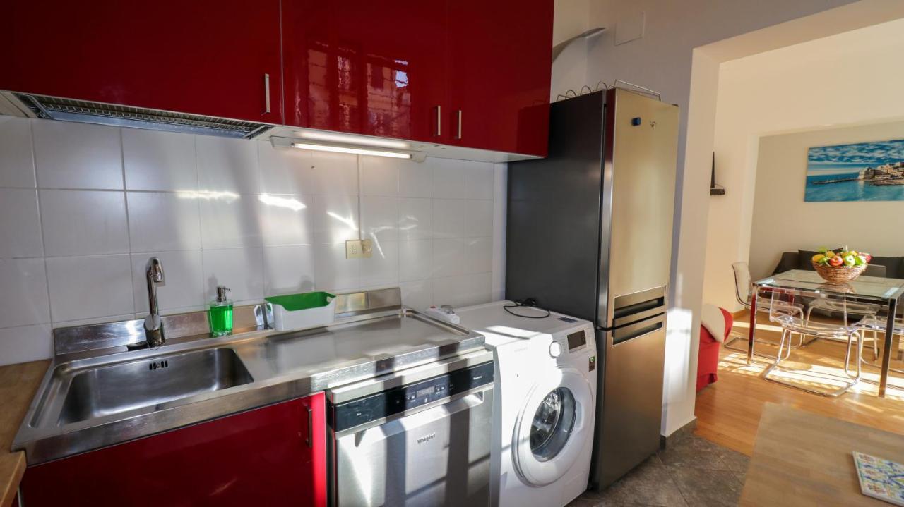 Sole, Terrazza, Centro Citta E Wi-Fi Veloce! Apartment Genoa Bagian luar foto