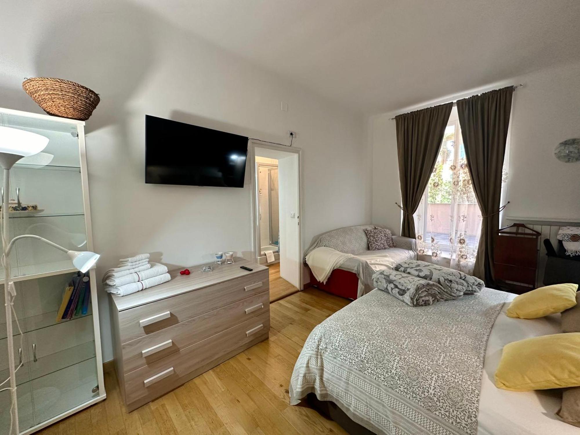 Sole, Terrazza, Centro Citta E Wi-Fi Veloce! Apartment Genoa Bagian luar foto