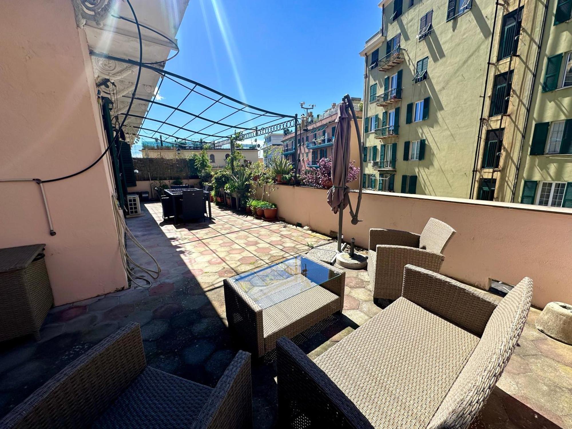 Sole, Terrazza, Centro Citta E Wi-Fi Veloce! Apartment Genoa Bagian luar foto