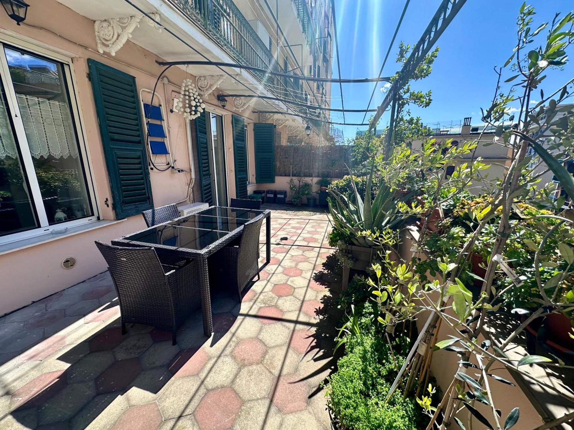 Sole, Terrazza, Centro Citta E Wi-Fi Veloce! Apartment Genoa Bagian luar foto